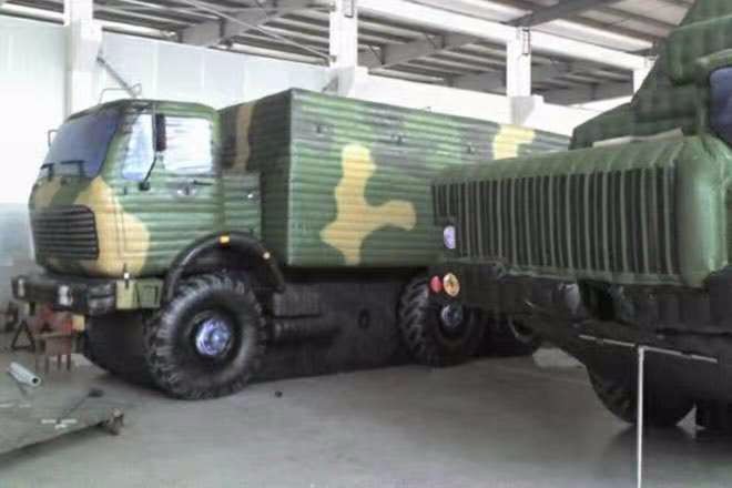 赤峰大型军事车